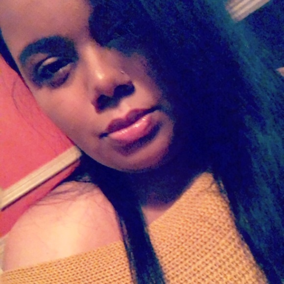 Meet your Posher, Raisa - Picture 2 of 2